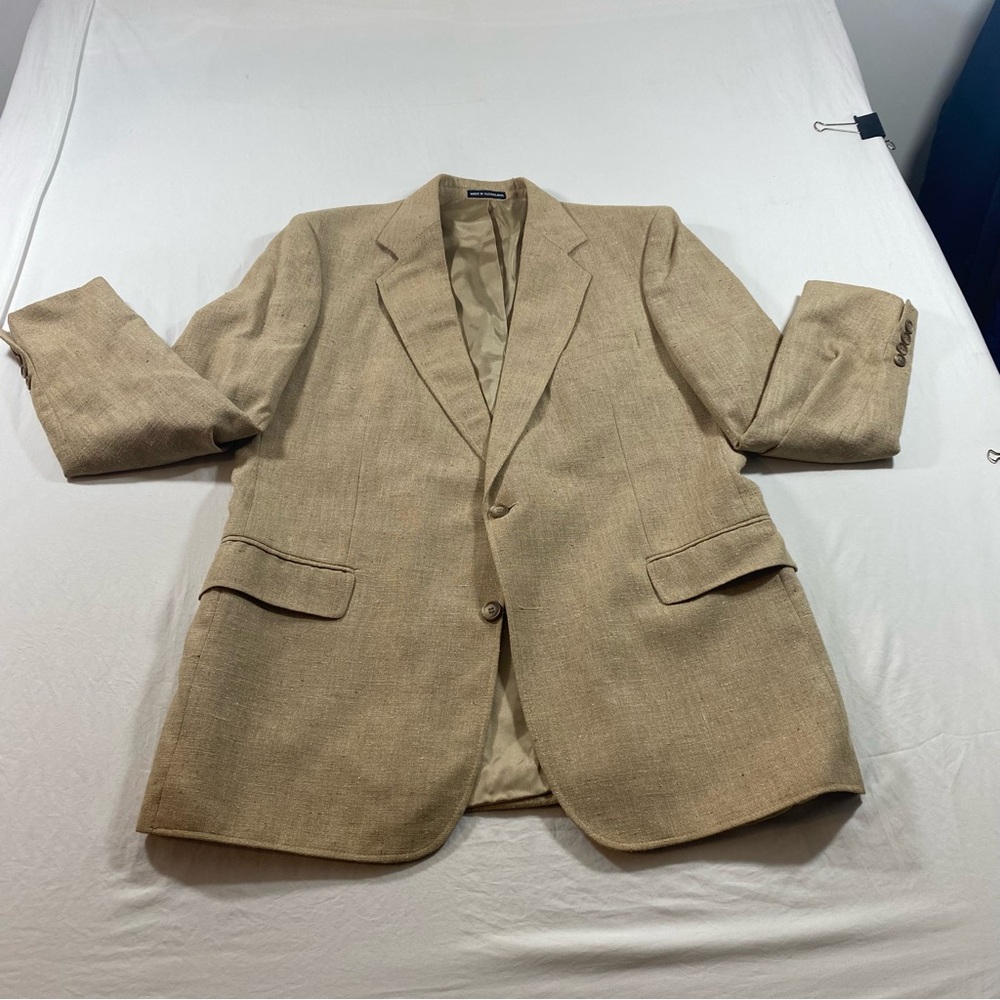Arnie Tan Sport Coat Silk blend with Notched Lapels and Tailored Cut
